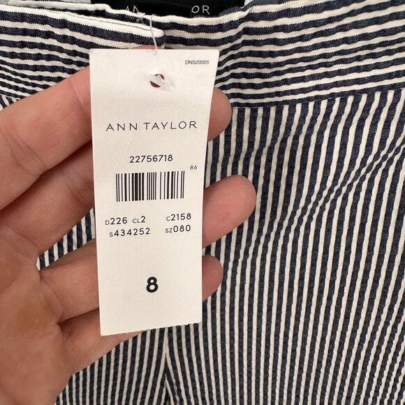 ANN TAYLOR NWT Devin Fit Blue White Seersucker Striped Pants // 8 - Picture 5 of 10